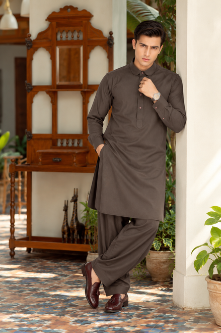 Romano Dark Brown Men’s Shalwar Kameez – Premium Traditional Wear